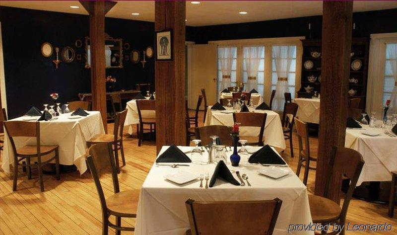 The Frogtown Inn Canadensis Restoran fotoğraf